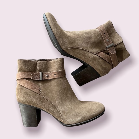 NEW Clarks Enfield Sari Olive Leather Suede Ankle Boots, Size UK 7D, US 9½M - Picture 5 of 16